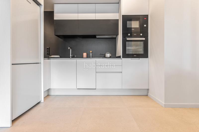 Foto fb1daa2b-2d58-44dc-911f-95e0b9a3dcd8. Affitto appartamento in carrer gretel ammann martinez 1 in Barcelona