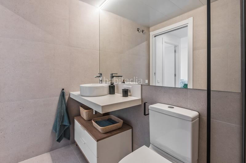 Foto 14d049c8-7edc-4576-ae13-3f2ed7157e18. Alquiler piso en carrer gretel ammann martinez 2 en Barcelona