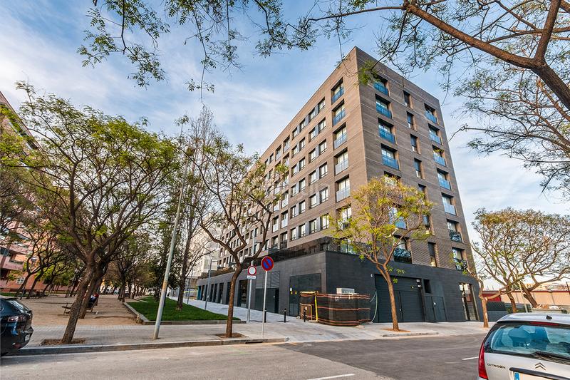 Foto f97bff48-0ffc-4c0d-8c3e-e654f5d6a4cb. Location appartement dans plaça de kobe 16 dans La Sagrera Barcelona