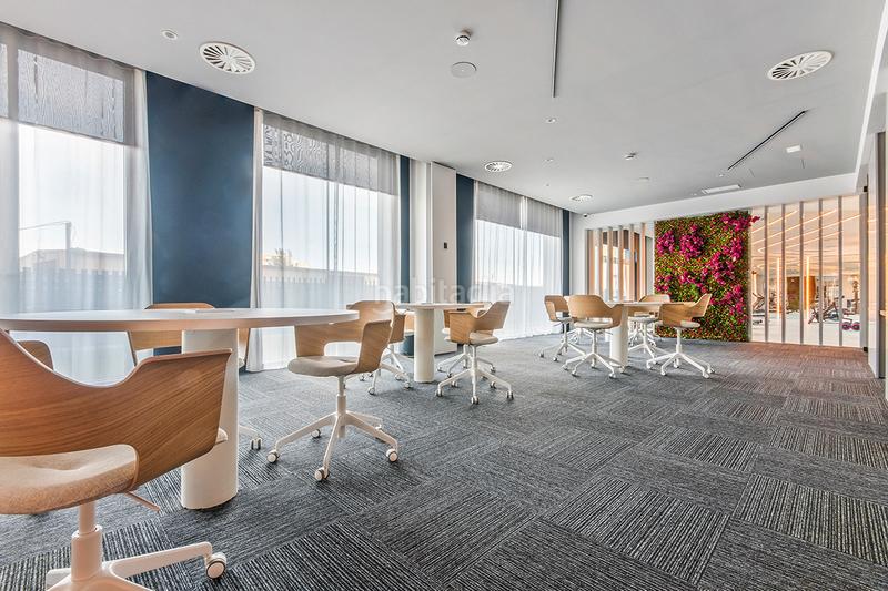 Foto bf6dacd3-a4be-4b4d-a0ec-6a30c893ab25. Lloguer pis a plaça de kobe 16 a La Sagrera Barcelona