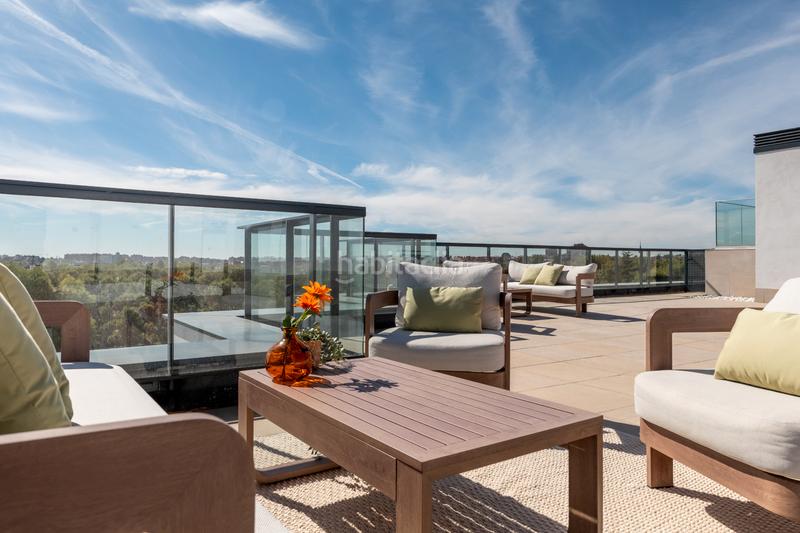 Foto f5e614e3-ba04-4eaf-809f-b41818942b9a. Location appartement dans calle de juan ignacio luca de tena 28 dans Madrid