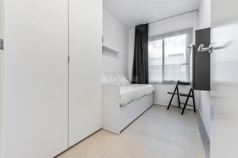 Foto b18bdb26-c4f9-4e3c-b5a0-376908e15326. Location appartement dans camí de la verneda 20 dans Barcelona