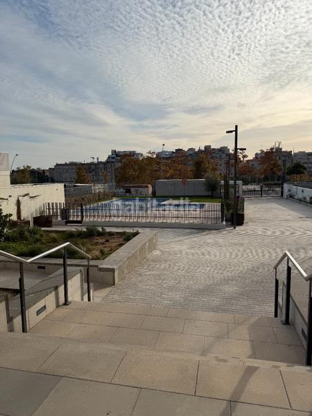 Foto 005a1fa4-ef40-420e-904a-c94546b5d766. Lloguer pis amb calefacció aparcament piscina a Finestrelles Esplugues de Llobregat