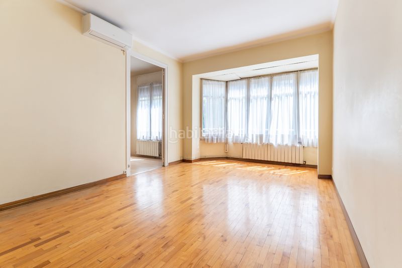 Foto 4c23e203-05bd-43b8-b3b9-3d3332ce7ea0. Pis a carrer de casp 85 a Fort Pienc Barcelona