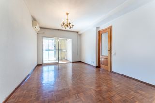 Miete Etagenwohnung in Calle de la isla de ons 10