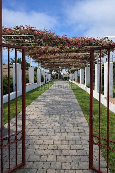 Foto 1840871c-cae0-4419-9d70-d29d43872e3c. Xalet amb aparcament a El Alquián Almería