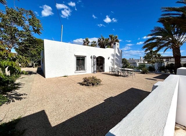 Foto 4e71c42e-9533-47a7-9a87-deb7bd357e8f. Xalet amb aparcament a El Alquián Almería