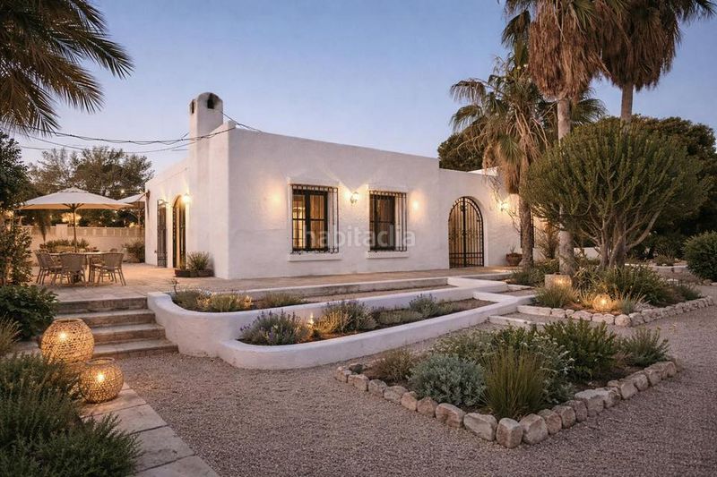 Foto 58a62595-7f95-4a76-946a-16d33a5b25e5. Xalet amb aparcament a El Alquián Almería