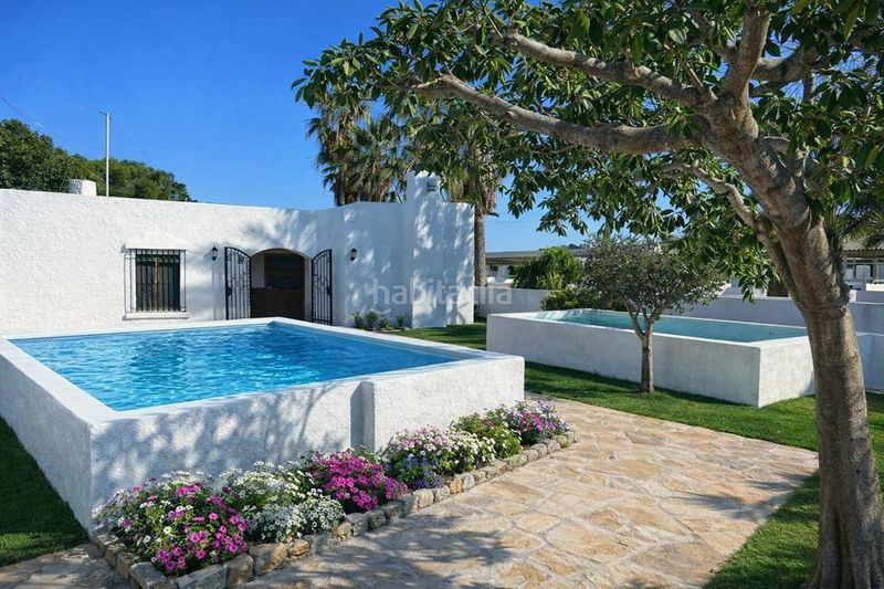 Foto 65dc5166-acc6-40dc-b8c7-ef09b23e4314. Xalet amb aparcament a El Alquián Almería