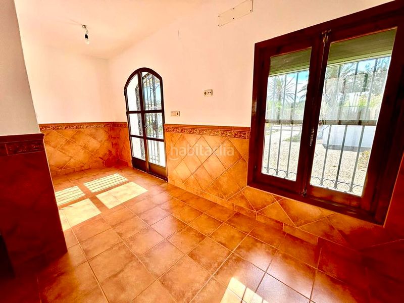 Foto 6b3f4ce1-5cb5-4789-ab08-b0f33fb49d77. Xalet amb aparcament a El Alquián Almería