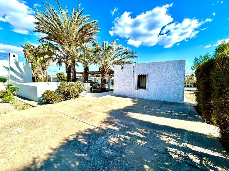 Foto c074cf68-0a52-4d2e-ab92-9fd6e5e12709. Xalet amb aparcament a El Alquián Almería