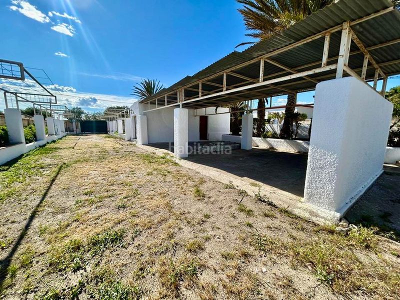 Foto f6a92e82-abe7-4de5-8f0b-e68ffe9524e4. Xalet amb aparcament a El Alquián Almería