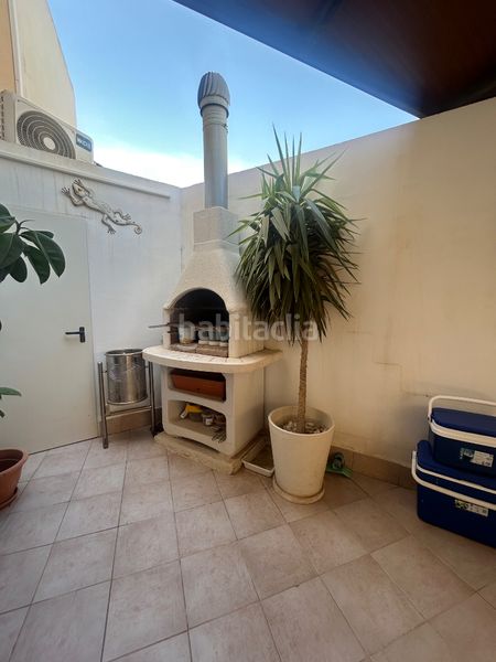 Foto 16da5d9e-dfbb-4a63-8a0d-7f9082138a58. Dúplex amb piscina a Retamar Almería