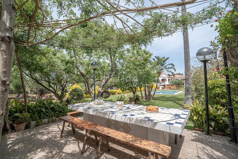 Foto 6d10ee21-33da-4952-858c-302fd2fd75d1. Chalet precioso chalet unifamiliar con muchas edificaciones anexas en Alaior