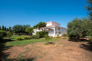 Mas à Alaior Poble. Elegante villa en un entorno rural tranquilo y natural al final