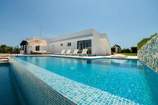 Casa in Cala en Blanes. Espectacular chalet en cala'n blanes