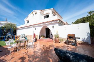 Locale commerciale in Cala en Blanes. Local + vivienda en cala'n blanes