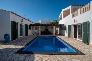 Xalet a Na Macaret. Chalet unifamiliar doble con vistas al mar