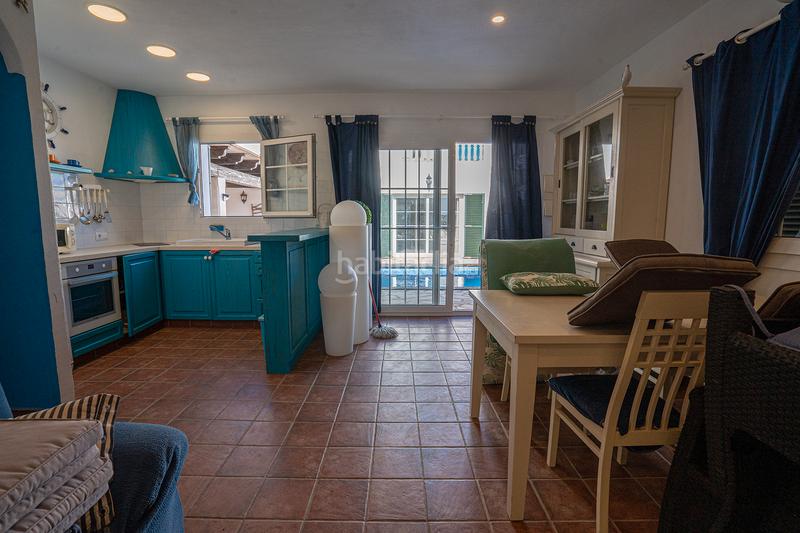 Foto aa336fca-5bfa-436e-8f50-b6ee90b024ff. Chalet  unifamiliar doble con vistas al mar en Es Mercadal