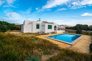 Chalet in Cala Blanca. Exclusiva! chalet independiente con vistas al mar en cap d'artru
