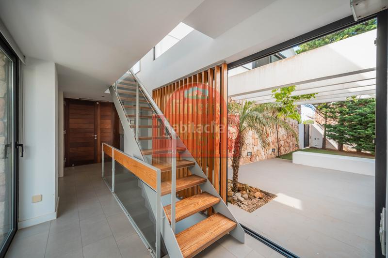 Foto 5a91c74c-88e7-42f6-ab8f-ef725609e657. Xalet amb xemeneia piscina a Cala Blanca Ciutadella de Menorca