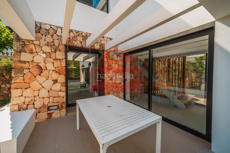 Foto a4441e91-d1d7-4331-a923-b934f8bb4eb4. Xalet amb xemeneia piscina a Cala Blanca Ciutadella de Menorca