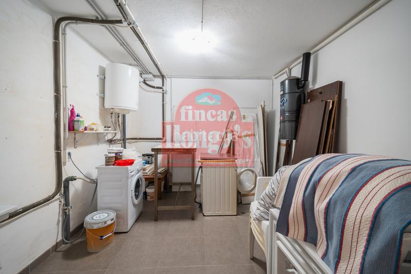 Foto a7752c5c-df61-4d0f-b36f-ac0d732c0519. Xalet amb xemeneia piscina a Cala Blanca Ciutadella de Menorca