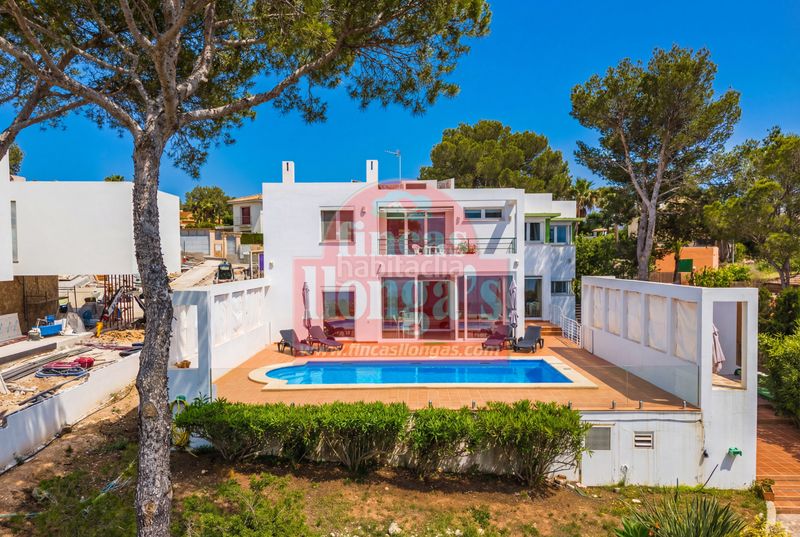 Foto 4b9b7365-ccf6-4f55-9056-fcd0162fbf6c. Xalet amb xemeneia piscina a Badia Blava-Badia Gran-Tolleric Llucmajor