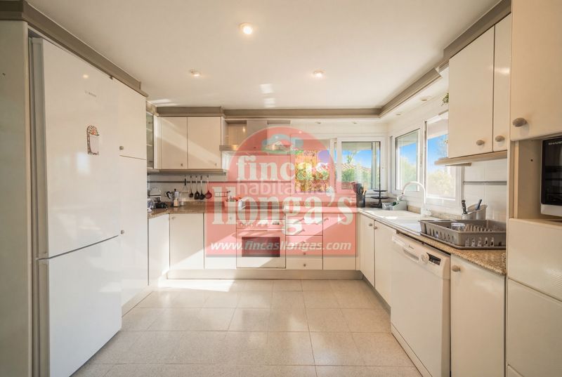 Foto 6aed7e47-3abd-41f6-a77e-f3f09f4771f2. Xalet amb xemeneia piscina a Badia Blava-Badia Gran-Tolleric Llucmajor