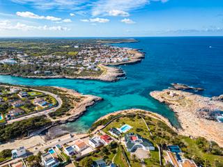 Xalet a Cala Blanca. Espectacular y moderno chalet de obra nueva en venta en son blan