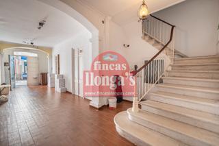 Maison à Centre Històric. Gran casa con terraza en el centro histórico de mao