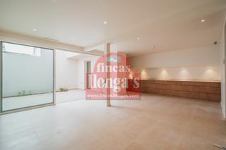 Appartement à Ciutadella. Planta baja nueva a estrenar con diseño moderno, patio privado y