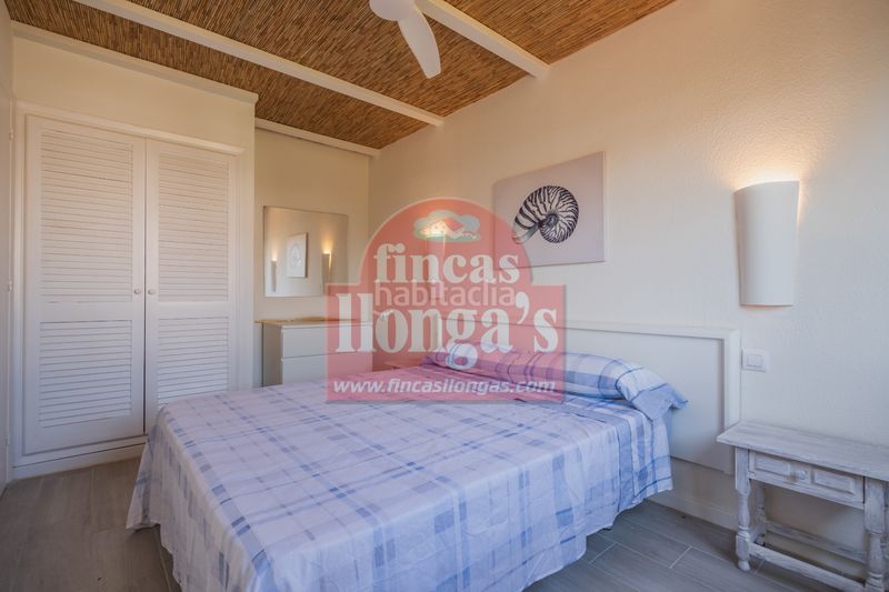 Foto 528b1d73-2cbb-47c0-9601-e2f29455a9b0. Casa pareada apartamento reformado con terraza en cala’n bosch en Ciutadella de Menorca
