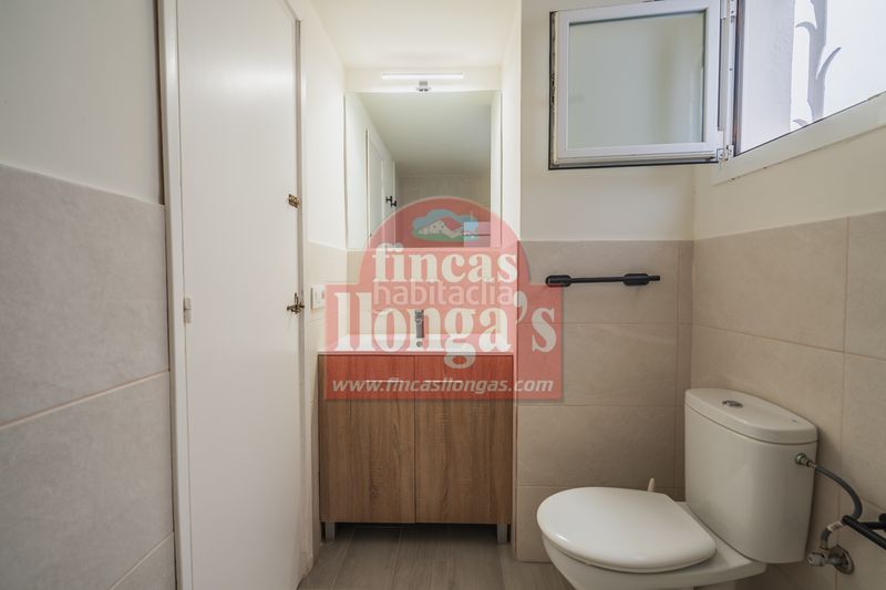 Foto 94d63743-ab35-46fe-852d-c9371b0c44ad. Casa pareada apartamento reformado con terraza en cala’n bosch en Ciutadella de Menorca