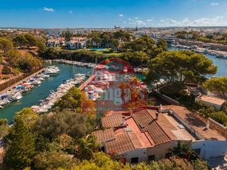 Chalet à Ciutadella. Dos viviendas en 1ª línea de mar en sa farola, ciutadella