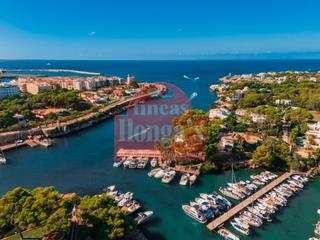 Chalet in Ciutadella. Exclusiva vivienda en 1ª línea de mar en sa farola