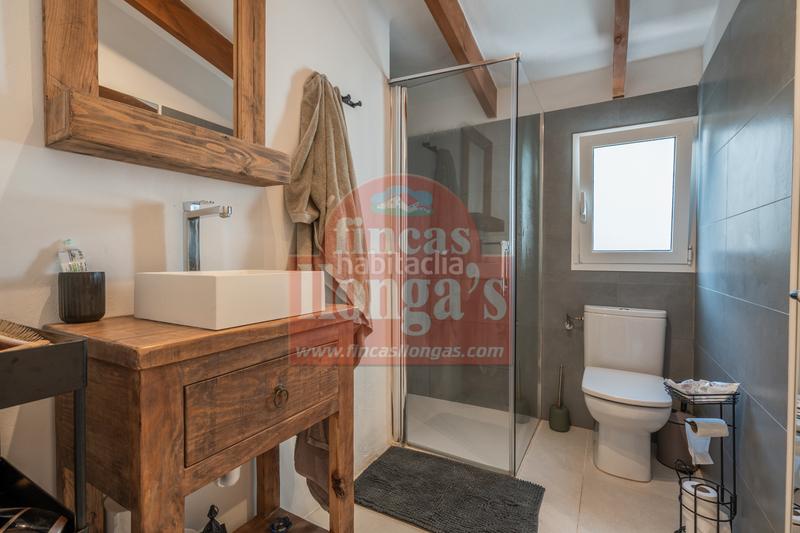 Foto f4da74aa-1c9c-44d7-b3c9-4edee6aa0bc8. Chalet con piscina in Es Mercadal poble Es Mercadal