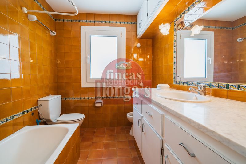 Foto 12d54df3-7a48-4f7b-b5fc-bba7790441ed. Chalet  exclusivo junto a la playa en Ciutadella en Ciutadella de Menorca