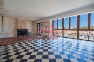 Etagenwohnung in Ciutadella. Amplio 1º piso con vistas al puerto de ciutadella