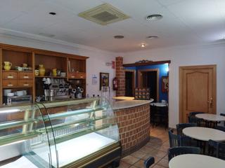 Local commercial à Puerto Lumbreras. Local comercial con licencia para bar y panadería
