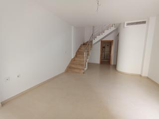 Dplex  Calle del alamo. Duplex a estrenar con garaje y patio en puerto lumbreras