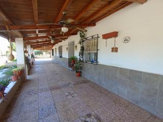 Masia  Camino asensios. Casa de campo doble con terreno junto a la estación de puerto lu