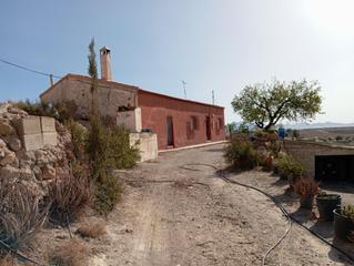 Masia  Vizcaino. Finca agricola de 14 has con 2 viviendas y almacenes