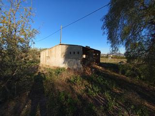 Masia  La ermita. Almacen de campo con terreno para reformar en el esparragal
