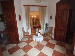 Haus  Calle manuel de falla. Casa de pueblo con patio y terraza en el centro de puerto lumbre