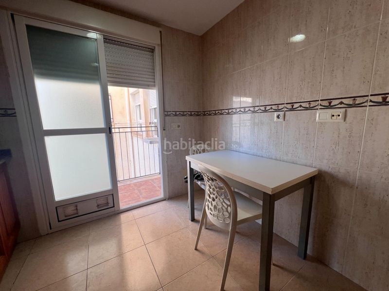 Foto a705ea6a-e718-4df8-b46a-043313ab47a8. Pis a Casco Antiguo Águilas