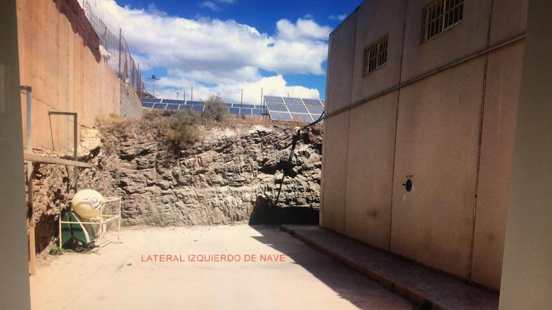 Foto d79709fe-44b0-4f14-9e13-f0d4cbe69253. Nau industrial a Águilas