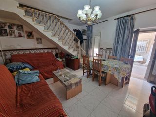Casa a Casco Antiguo. Casa en águilas con parcela, tres plantas.
