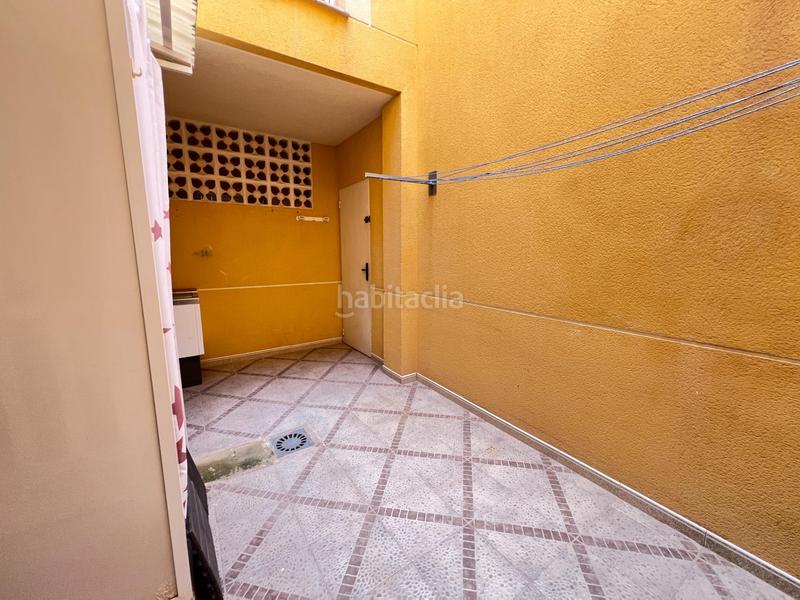 Foto 06e4f457-fee0-4feb-aacd-7a21e4d1a045. Casa dúplex en urbanización primera linea en Calabardina aguilas en Águilas