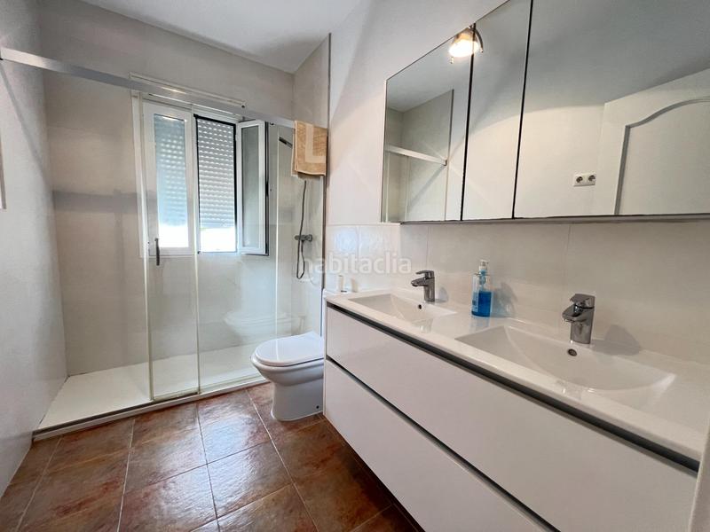 Foto 2db5d1b2-31c1-45f8-b99c-76e34a6baed0. Casa dúplex en urbanización primera linea en Calabardina aguilas en Águilas